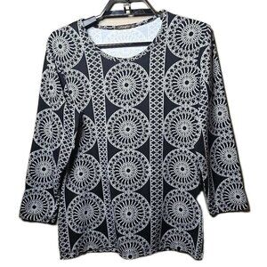 J. McLaughlin Women's Black White Top Size Medium Shirt Medallion t9